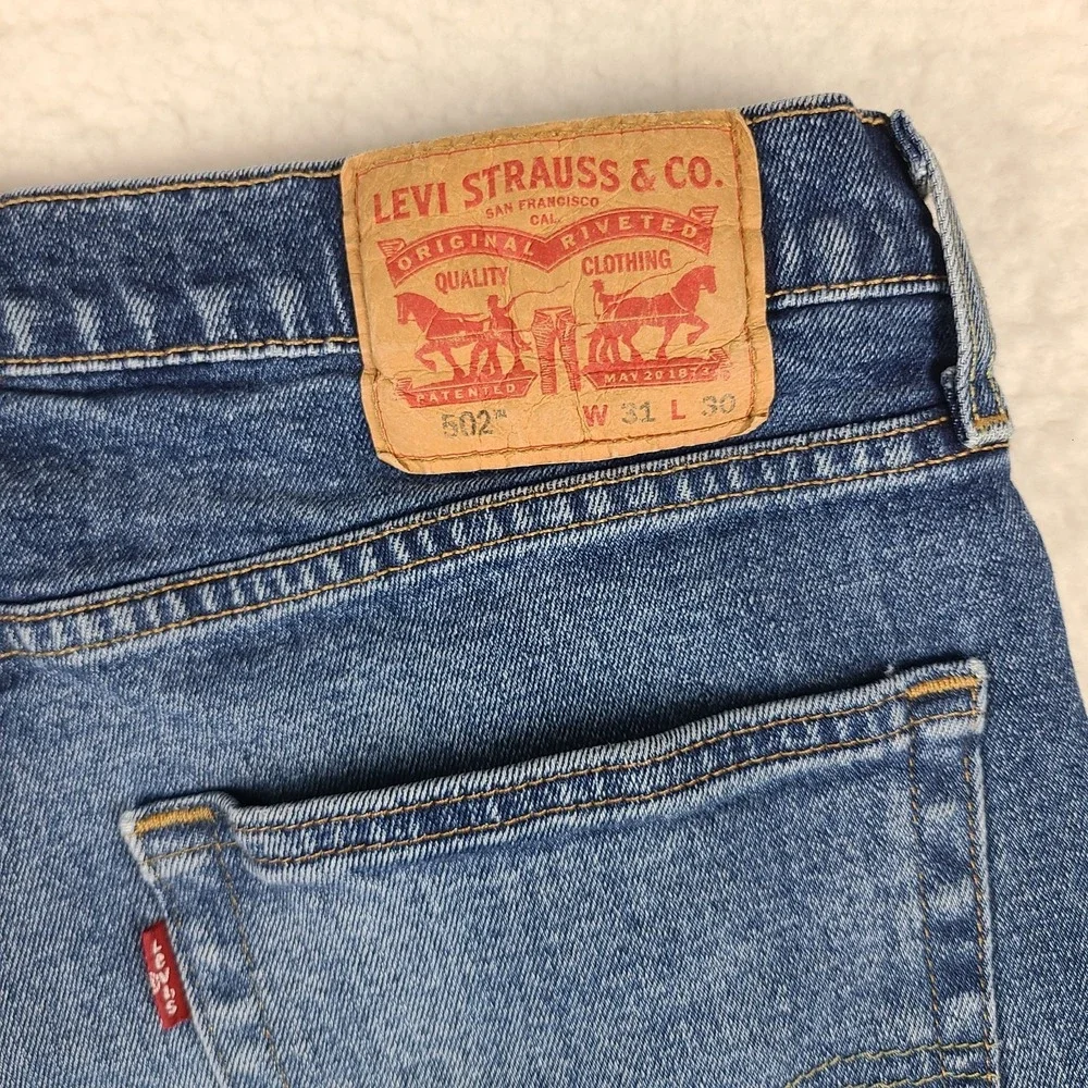 Levi's 502 Jeans Mens Blue 31x30 Slim Tapered Medium Wash Denim